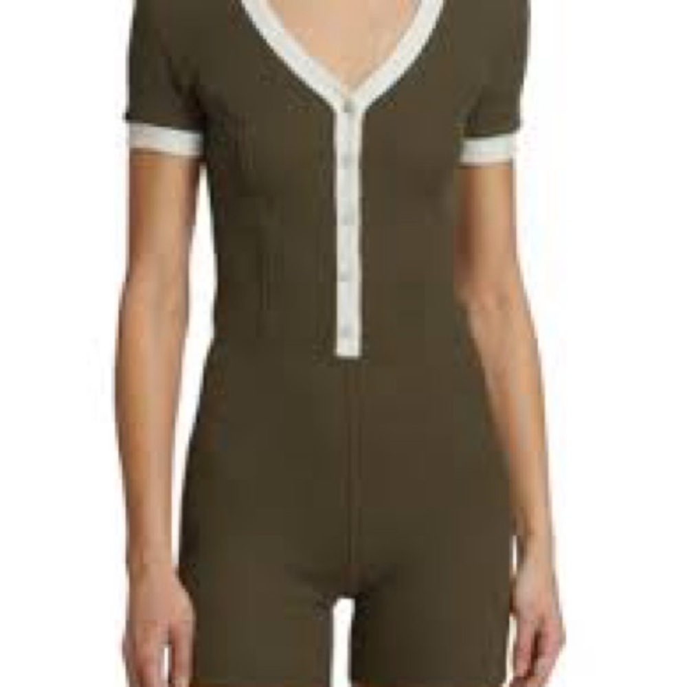 Twenty Montreal- Olive Green Short Sleeve Button-Up Everest Thermal Romper
